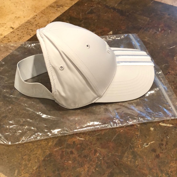 Adidas grey Ivy Park hat (NWT) - Picture 3 of 7